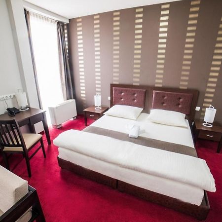 Hotel Atlas Ugljevik Екстер'єр фото