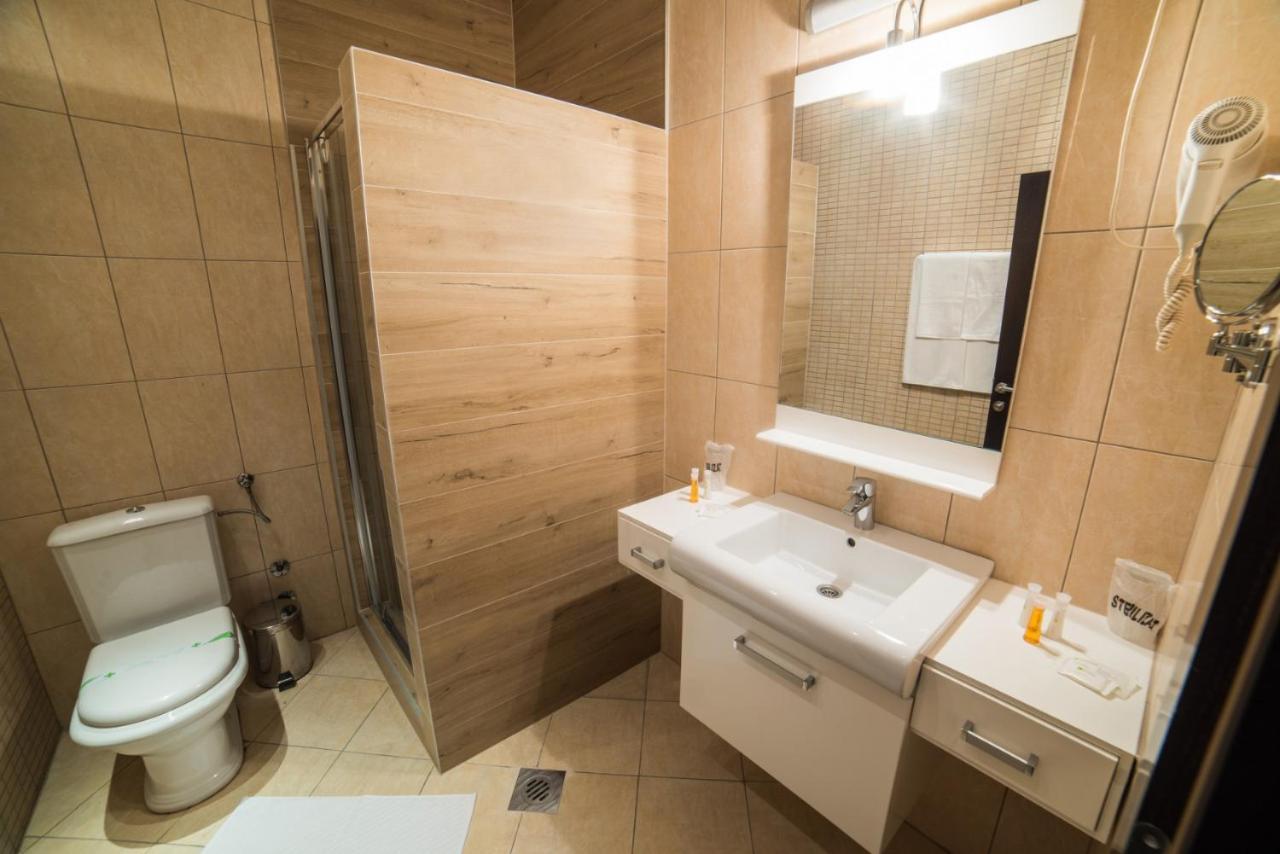 Hotel Atlas Ugljevik Екстер'єр фото